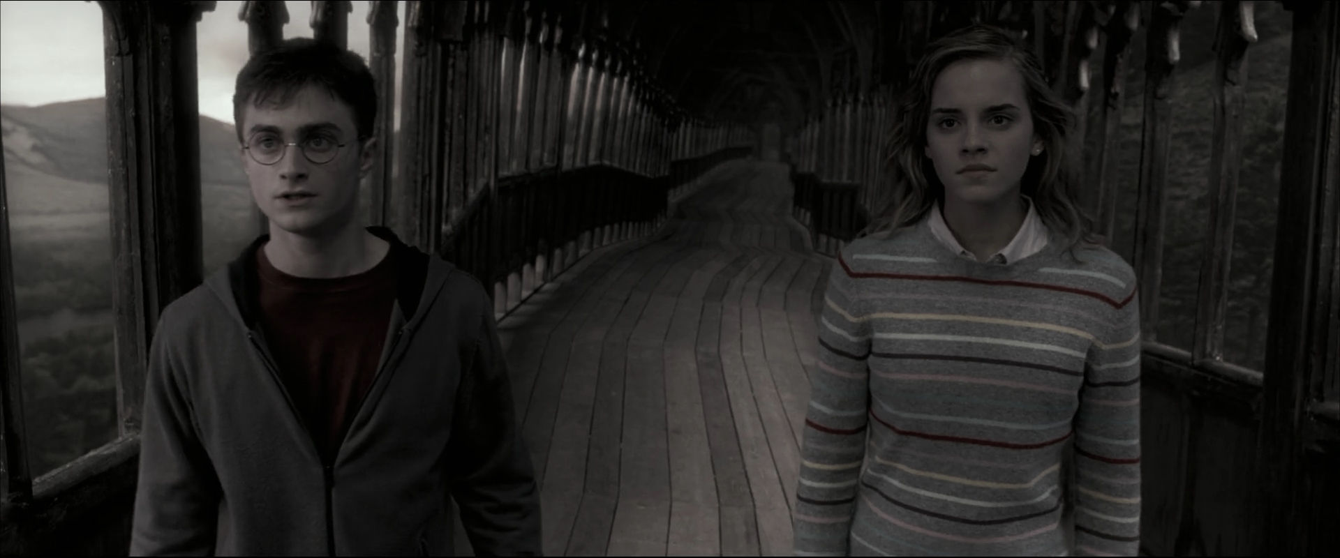EmmaWatsonFan_dot_nl-HarryPotterAndTheOrderOfThePhoenix6092.jpg