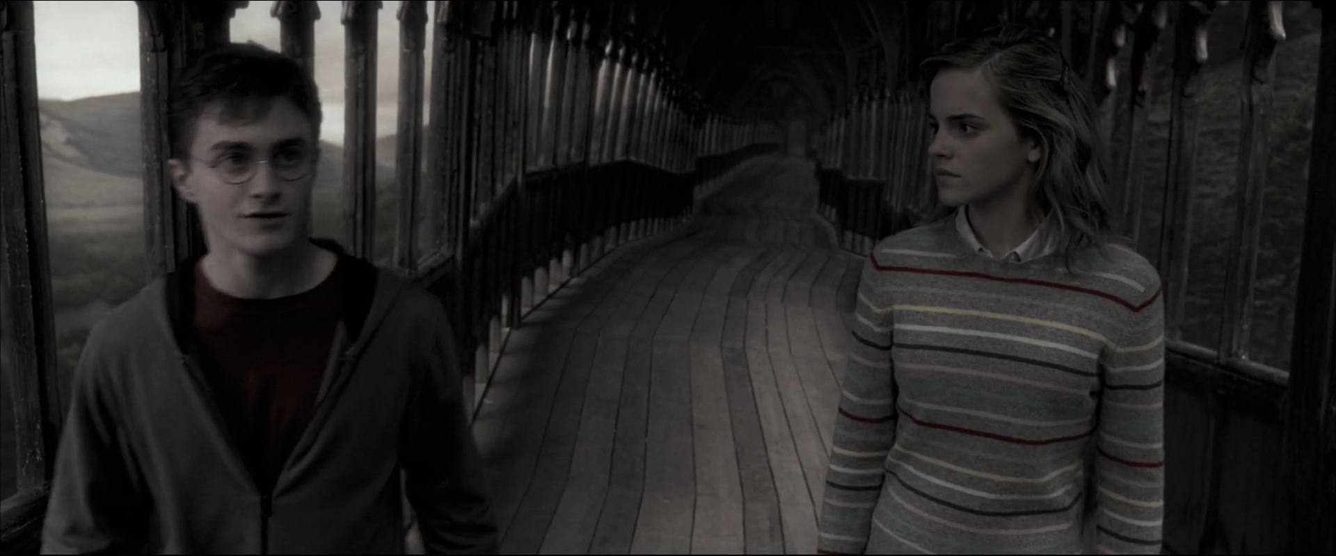 EmmaWatsonFan_dot_nl-HarryPotterAndTheOrderOfThePhoenix6097.jpg