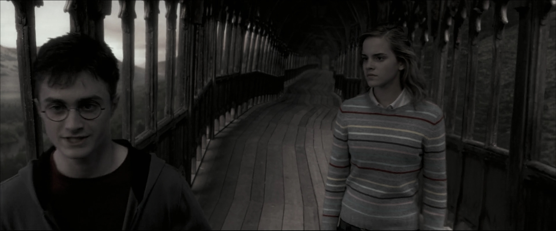 EmmaWatsonFan_dot_nl-HarryPotterAndTheOrderOfThePhoenix6098.jpg