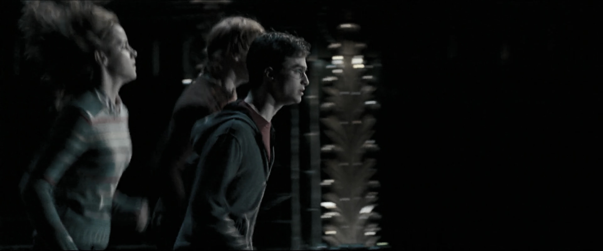 EmmaWatsonFan_dot_nl-HarryPotterAndTheOrderOfThePhoenix6164.jpg