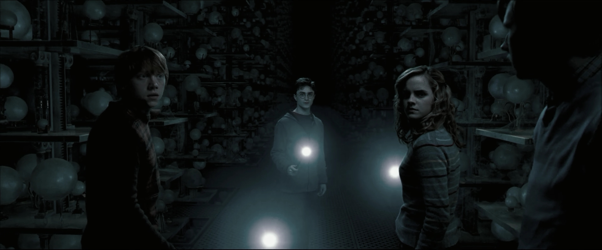 EmmaWatsonFan_dot_nl-HarryPotterAndTheOrderOfThePhoenix6226.jpg EmmaWatsonFan_dot_nl-HarryPotterAndTheOrderOfThePhoenix6226.jpg