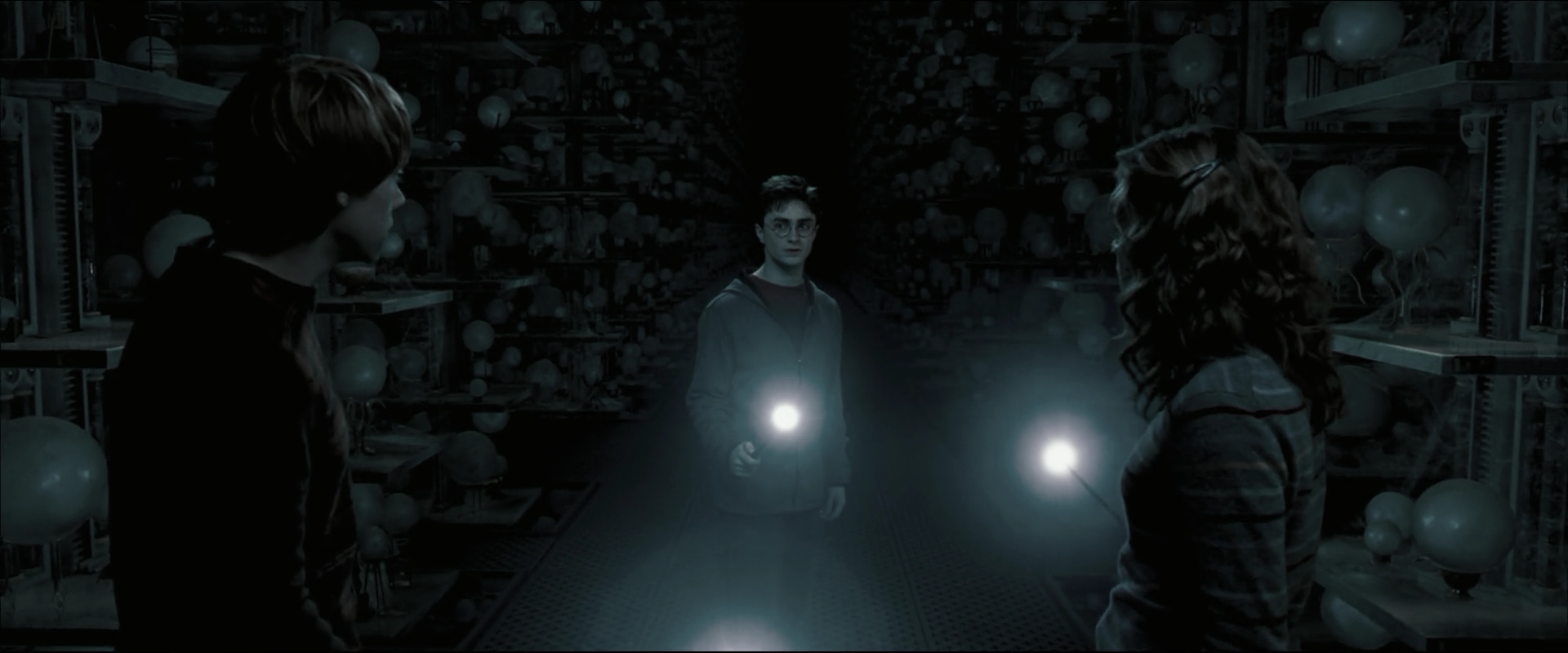 EmmaWatsonFan_dot_nl-HarryPotterAndTheOrderOfThePhoenix6228.jpg EmmaWatsonFan_dot_nl-HarryPotterAndTheOrderOfThePhoenix6228.jpg