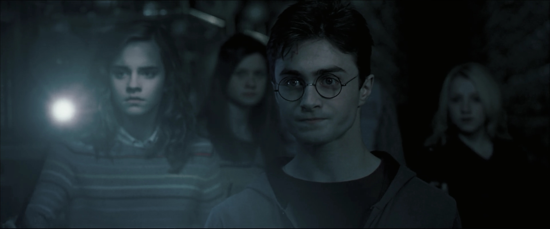 EmmaWatsonFan_dot_nl-HarryPotterAndTheOrderOfThePhoenix6331.jpg