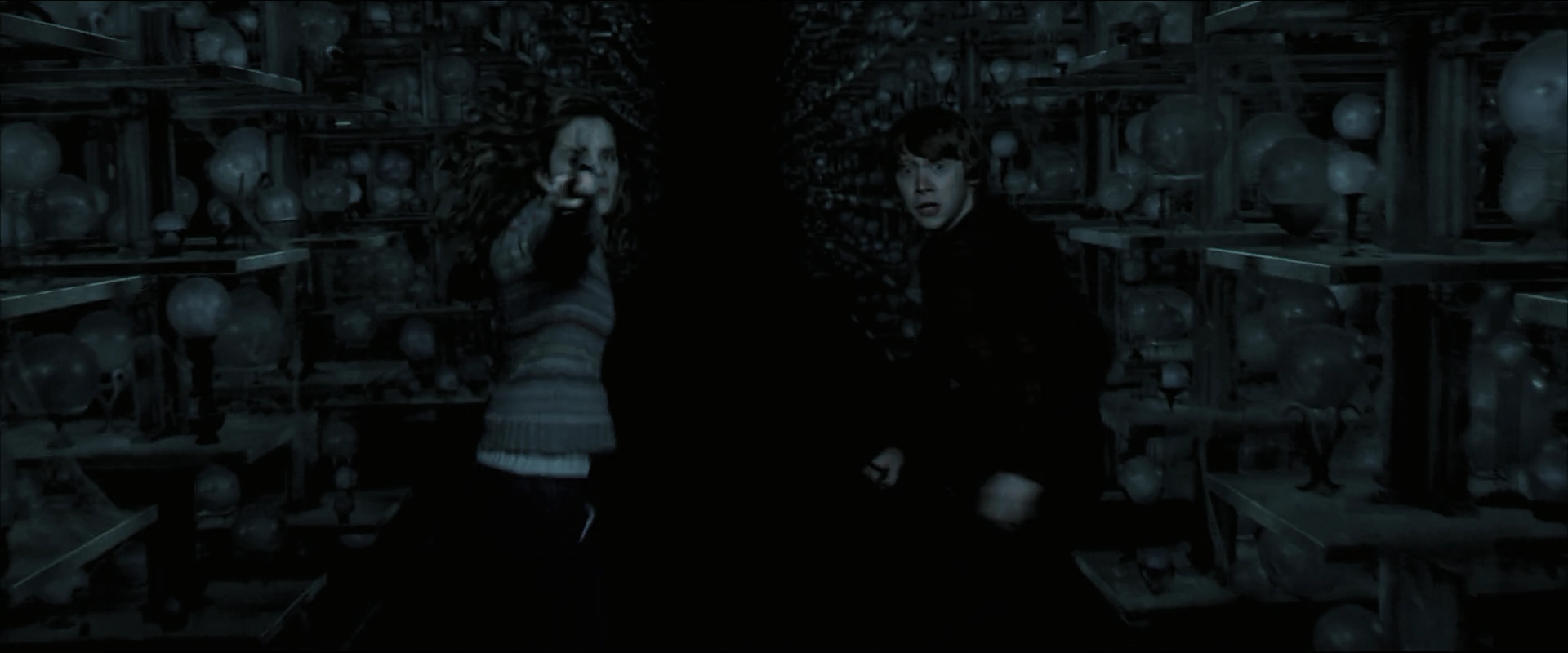 EmmaWatsonFan_dot_nl-HarryPotterAndTheOrderOfThePhoenix6482.jpg EmmaWatsonFan_dot_nl-HarryPotterAndTheOrderOfThePhoenix6482.jpg
