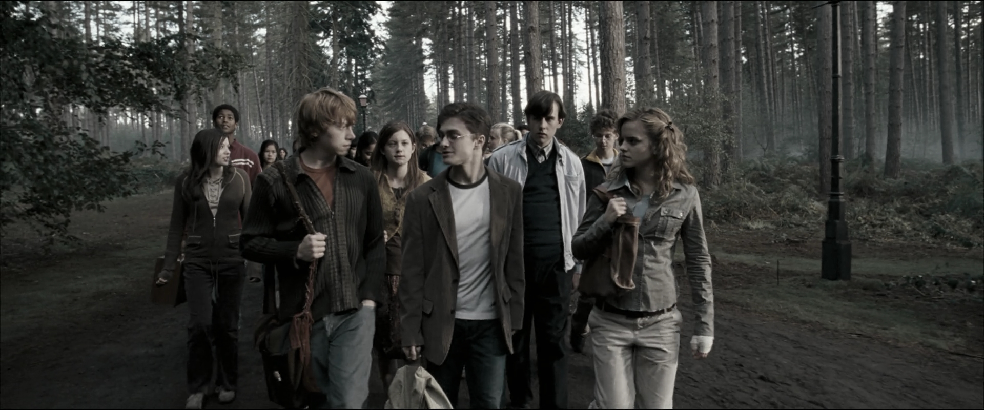 EmmaWatsonFan_dot_nl-HarryPotterAndTheOrderOfThePhoenix7433.jpg