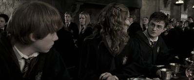 EmmaWatsonFan_dot_nl-HarryPotterAndTheOrderOfThePhoenix1900.jpg