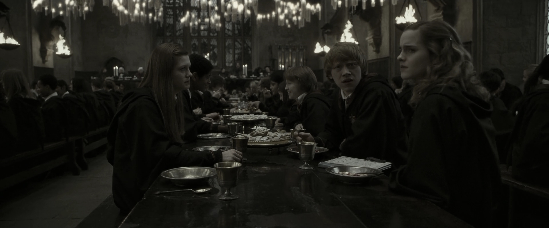 EmmaWatsonFan_dot_nl-HarryPotterAndTheHalfBloodPrince1717.jpg