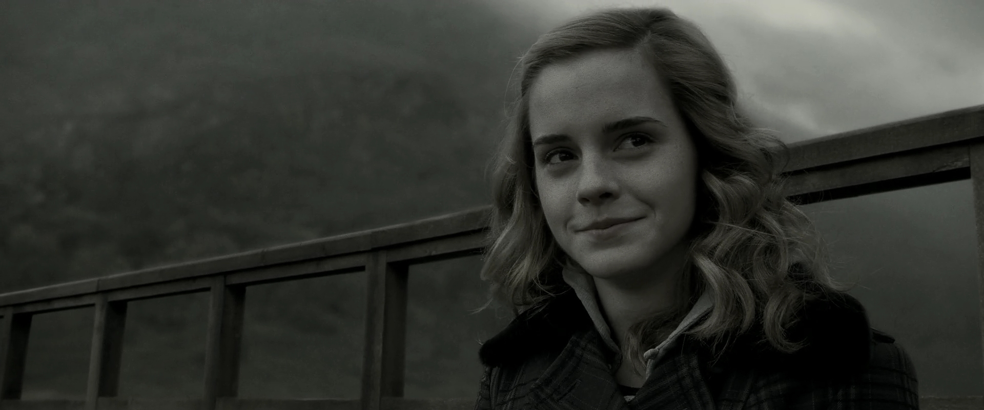 EmmaWatsonFan_dot_nl-HarryPotterAndTheHalfBloodPrince2773.jpg