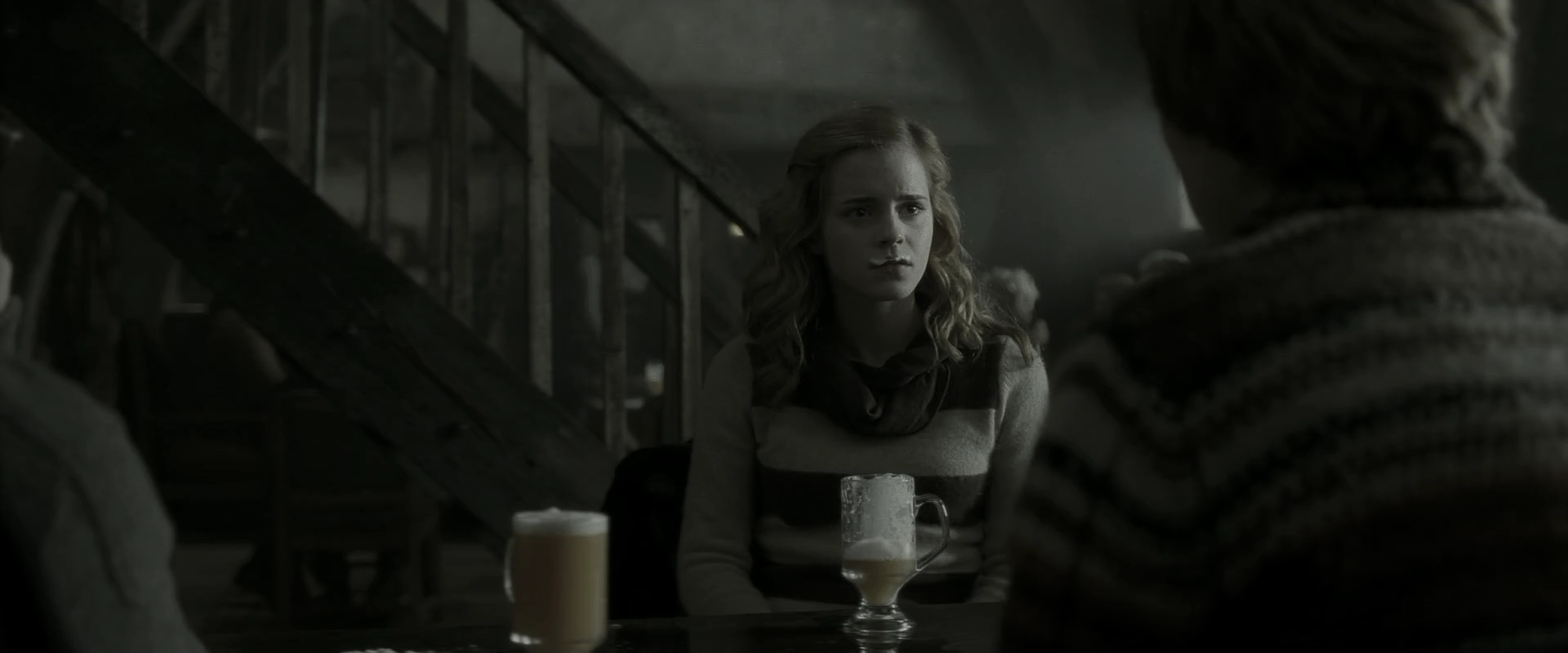 EmmaWatsonFan_dot_nl-HarryPotterAndTheHalfBloodPrince3023.jpg