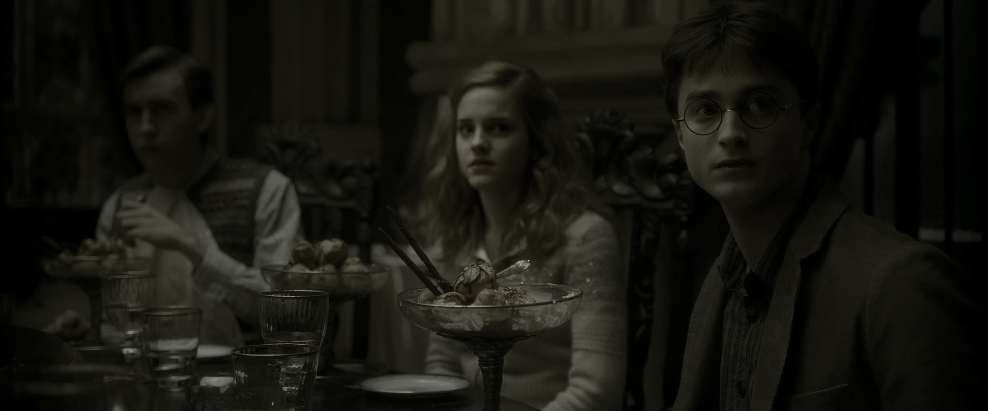 EmmaWatsonFan_dot_nl-HarryPotterAndTheHalfBloodPrince3365.jpg