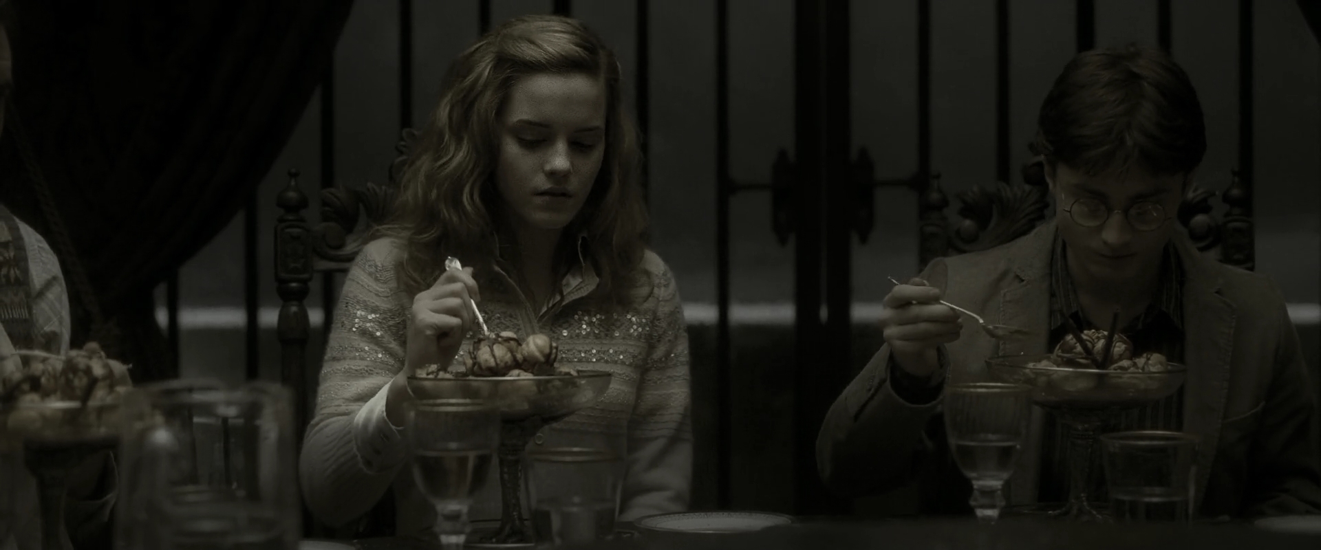 EmmaWatsonFan_dot_nl-HarryPotterAndTheHalfBloodPrince3398.jpg EmmaWatsonFan_dot_nl-HarryPotterAndTheHalfBloodPrince3398.jpg