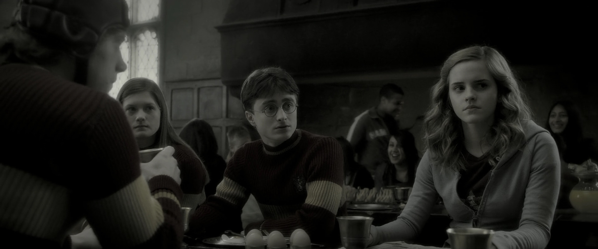EmmaWatsonFan_dot_nl-HarryPotterAndTheHalfBloodPrince3590.jpg