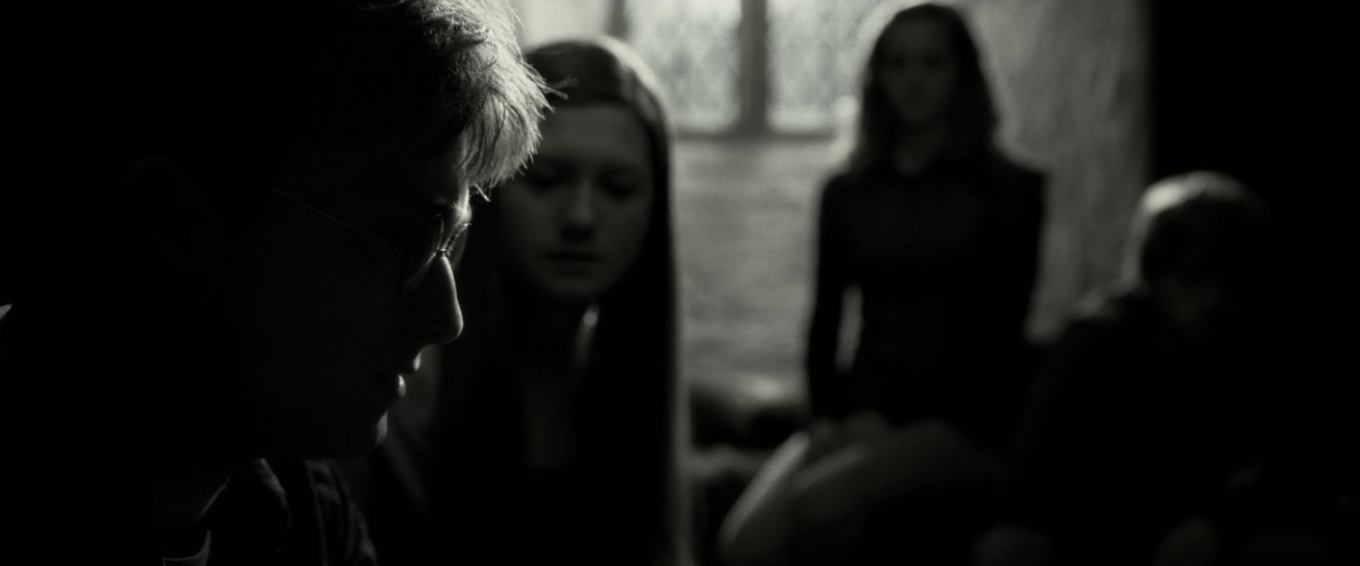 EmmaWatsonFan_dot_nl-HarryPotterAndTheHalfBloodPrince5867.jpg