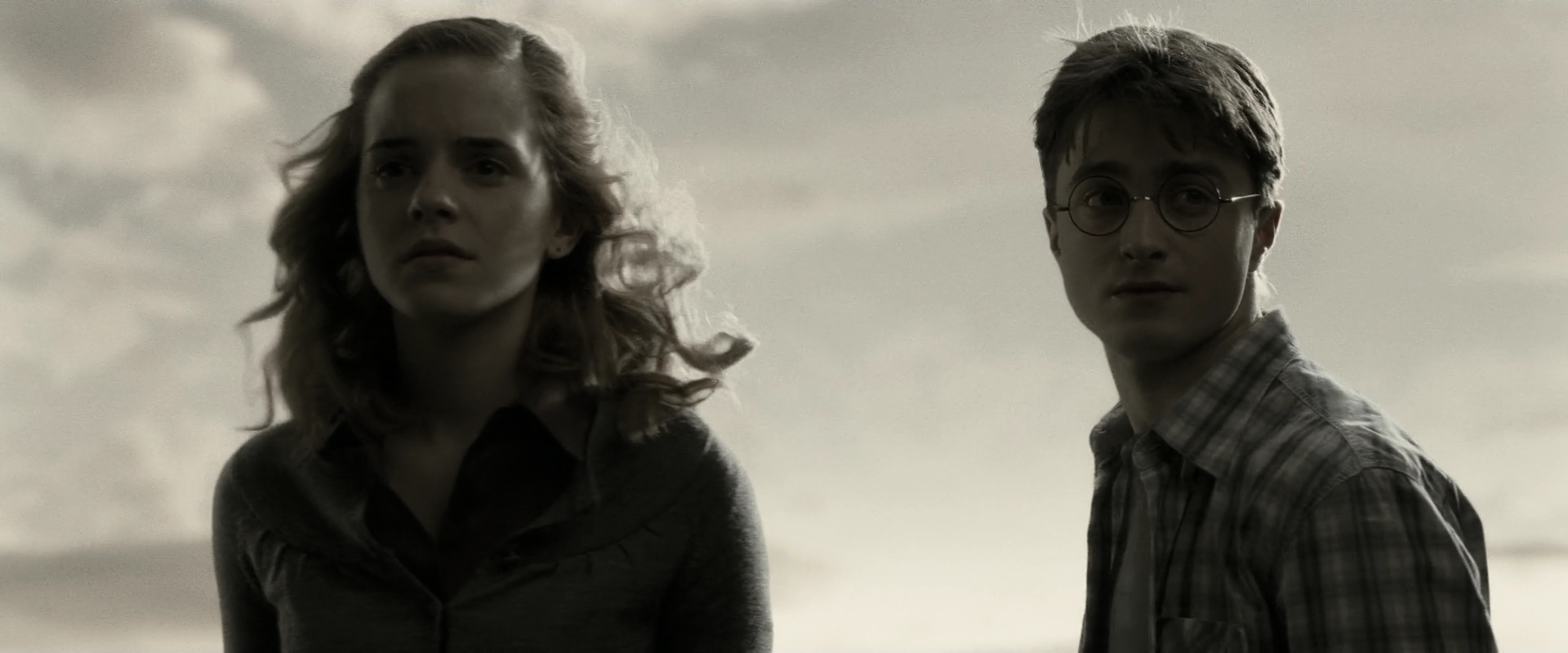 EmmaWatsonFan_dot_nl-HarryPotterAndTheHalfBloodPrince8365.jpg EmmaWatsonFan_dot_nl-HarryPotterAndTheHalfBloodPrince8365.jpg