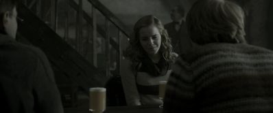 EmmaWatsonFan_dot_nl-HarryPotterAndTheHalfBloodPrince2955.jpg