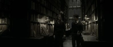 EmmaWatsonFan_dot_nl-HarryPotterAndTheHalfBloodPrince3948.jpg