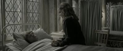 EmmaWatsonFan_dot_nl-HarryPotterAndTheHalfBloodPrince5472.jpg