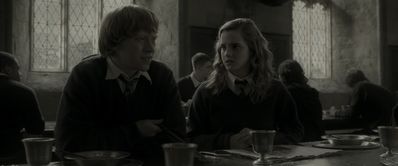 EmmaWatsonFan_dot_nl-HarryPotterAndTheHalfBloodPrince5642.jpg