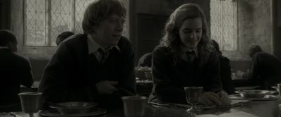 EmmaWatsonFan_dot_nl-HarryPotterAndTheHalfBloodPrince5654.jpg