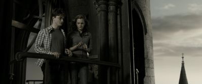 EmmaWatsonFan_dot_nl-HarryPotterAndTheHalfBloodPrince8233.jpg