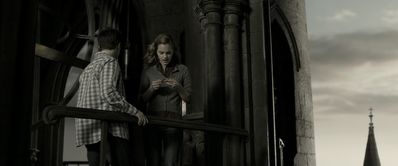 EmmaWatsonFan_dot_nl-HarryPotterAndTheHalfBloodPrince8259.jpg