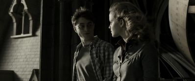 EmmaWatsonFan_dot_nl-HarryPotterAndTheHalfBloodPrince8308.jpg