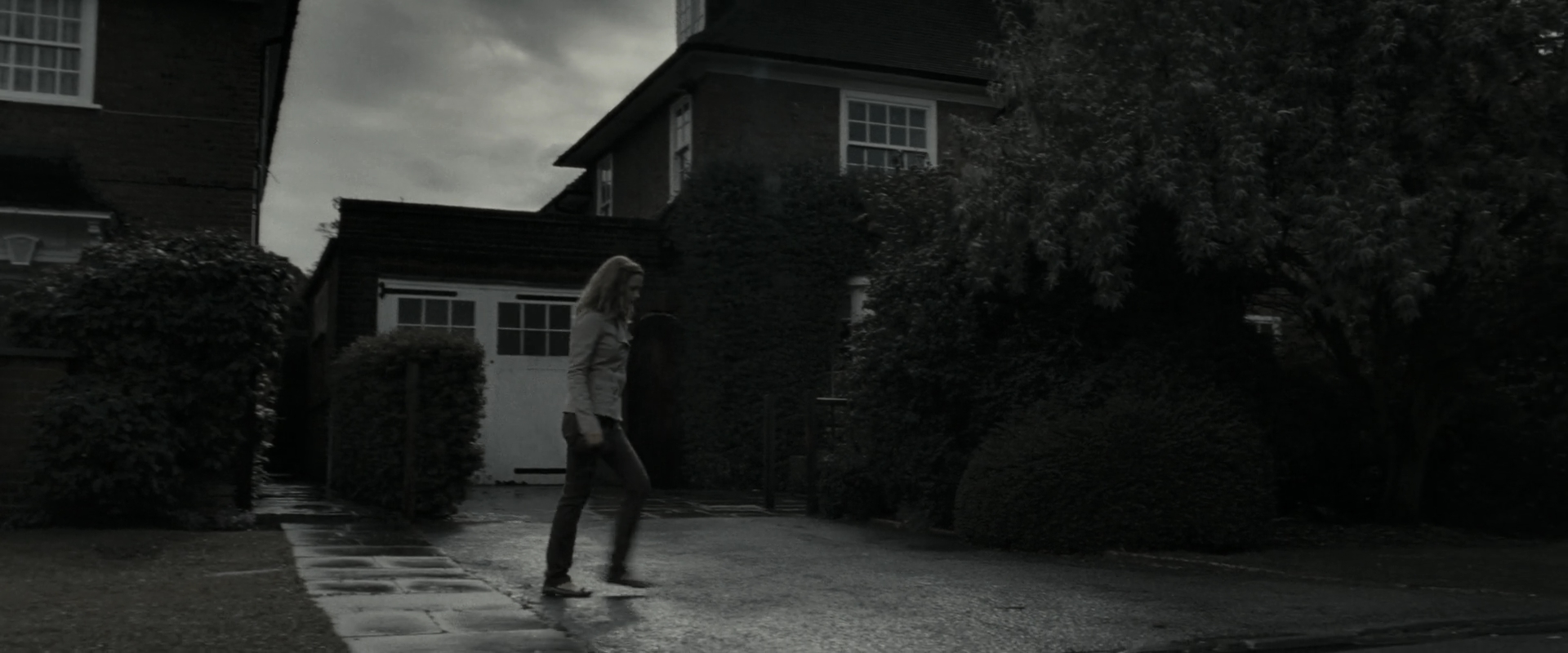 EmmaWatsonFan_dot_nl-HarryPotterAndTheDeathlyHallowsPart1-0184.jpg EmmaWatsonFan_dot_nl-HarryPotterAndTheDeathlyHallowsPart1-0184.jpg