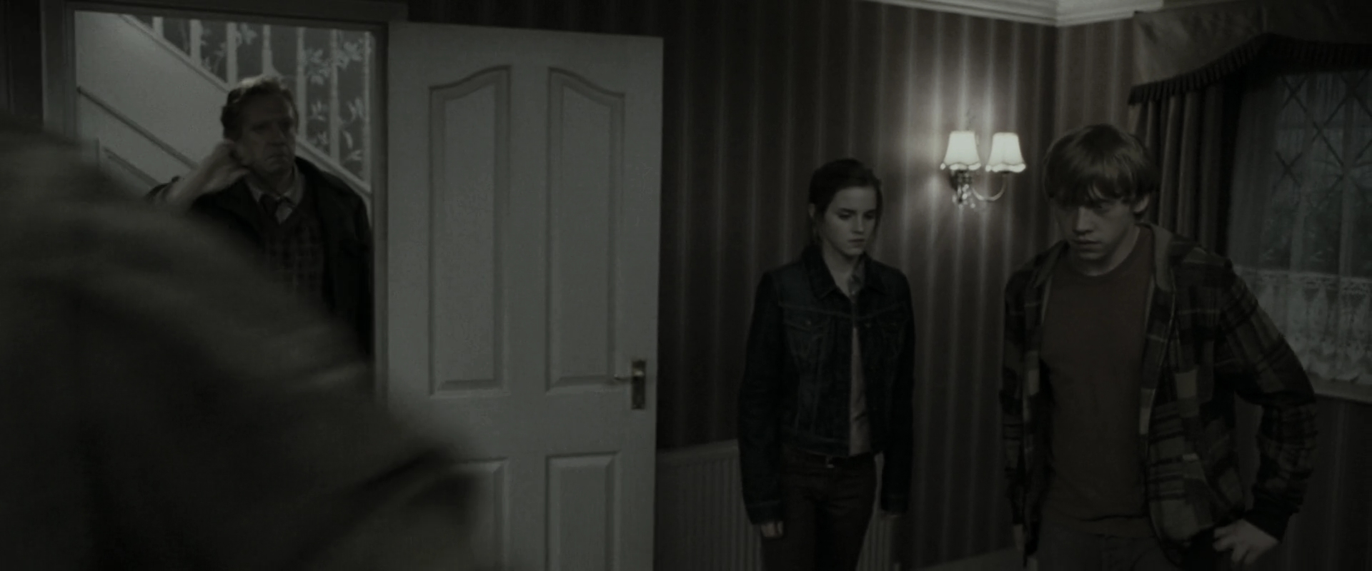 EmmaWatsonFan_dot_nl-HarryPotterAndTheDeathlyHallowsPart1-0669.jpg EmmaWatsonFan_dot_nl-HarryPotterAndTheDeathlyHallowsPart1-0669.jpg