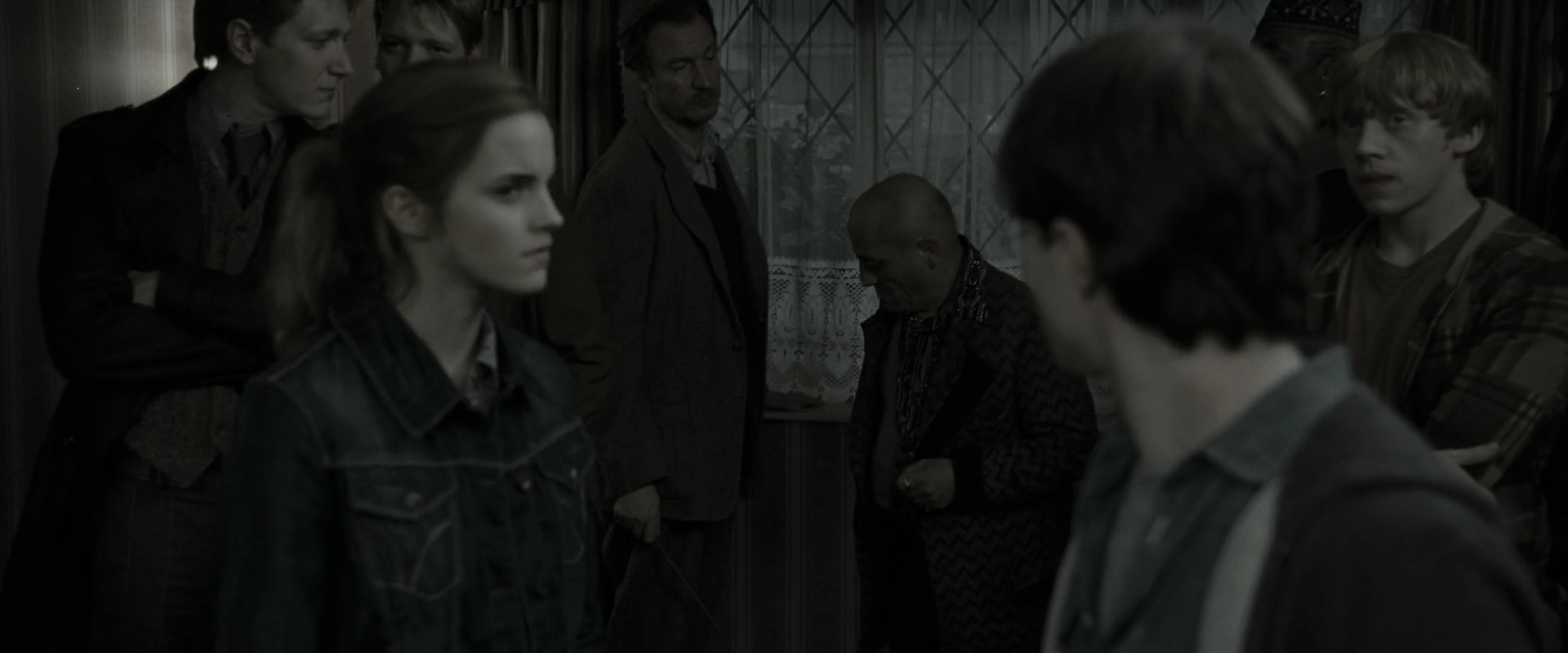 EmmaWatsonFan_dot_nl-HarryPotterAndTheDeathlyHallowsPart1-0763.jpg EmmaWatsonFan_dot_nl-HarryPotterAndTheDeathlyHallowsPart1-0763.jpg