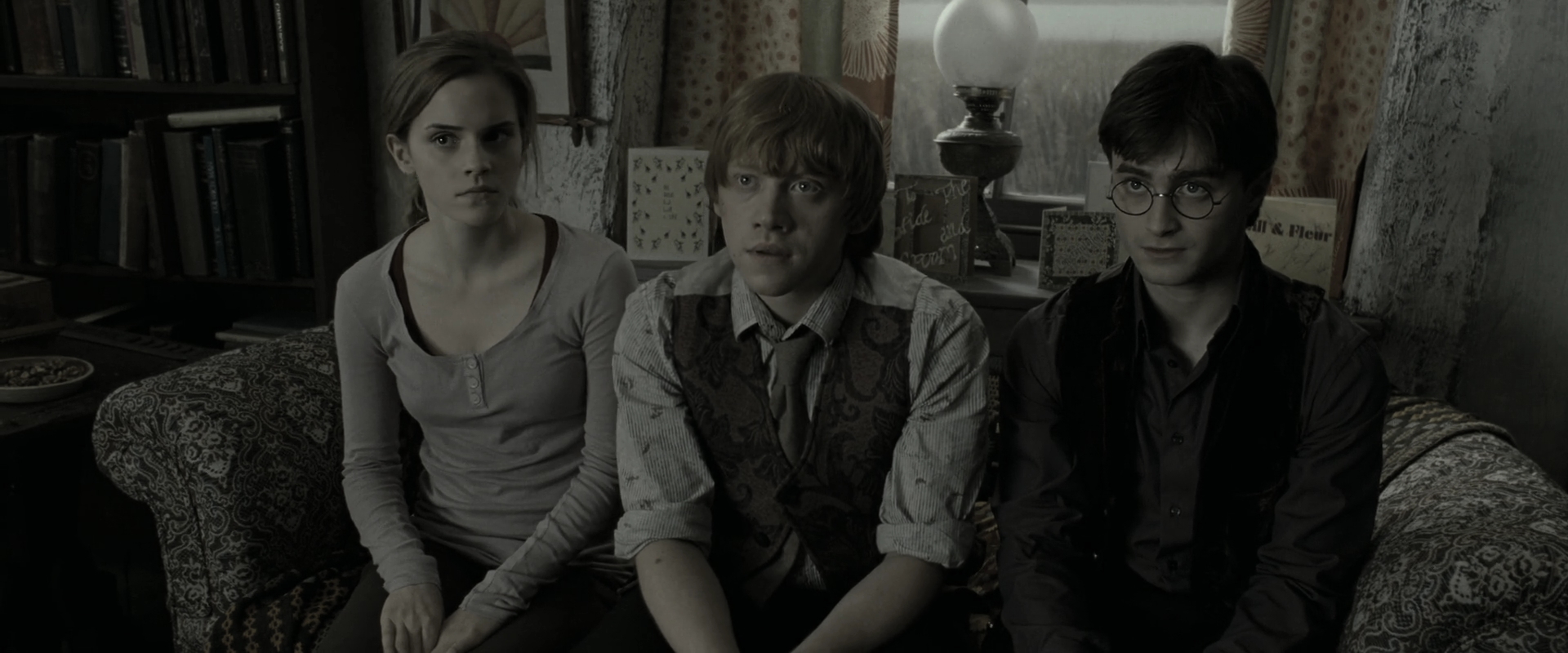 EmmaWatsonFan_dot_nl-HarryPotterAndTheDeathlyHallowsPart1-1650.jpg