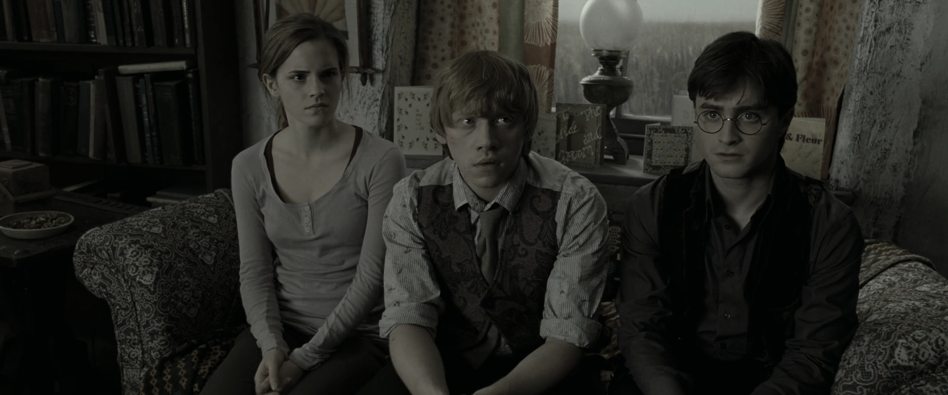EmmaWatsonFan_dot_nl-HarryPotterAndTheDeathlyHallowsPart1-1653.jpg
