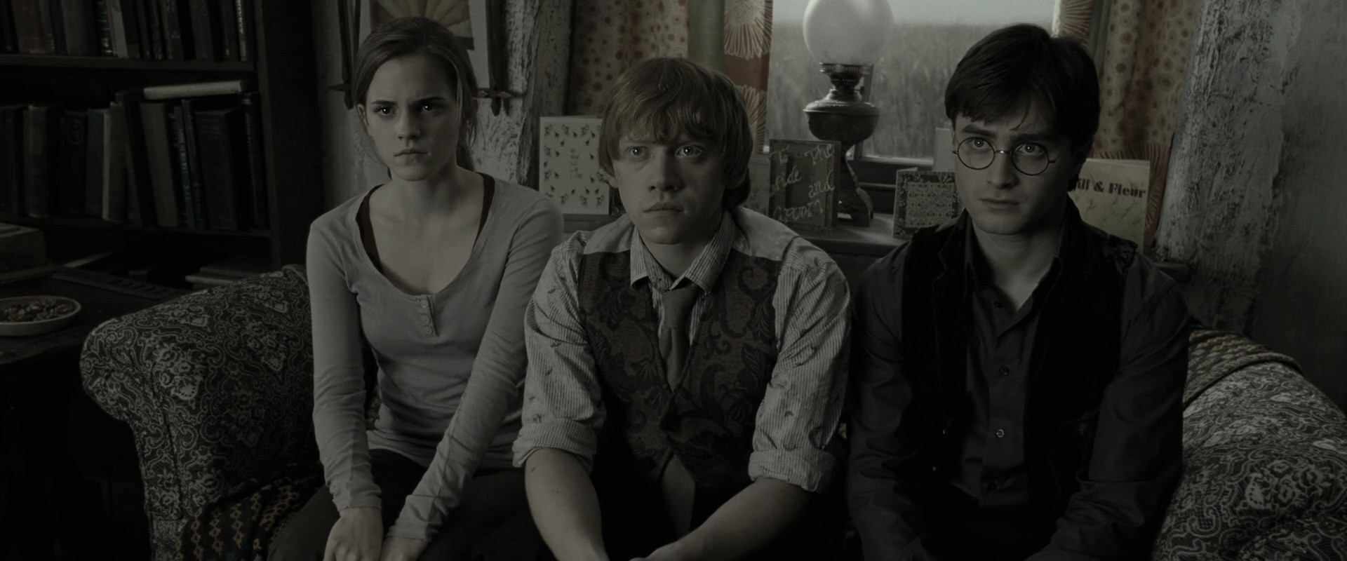 EmmaWatsonFan_dot_nl-HarryPotterAndTheDeathlyHallowsPart1-1675.jpg EmmaWatsonFan_dot_nl-HarryPotterAndTheDeathlyHallowsPart1-1675.jpg