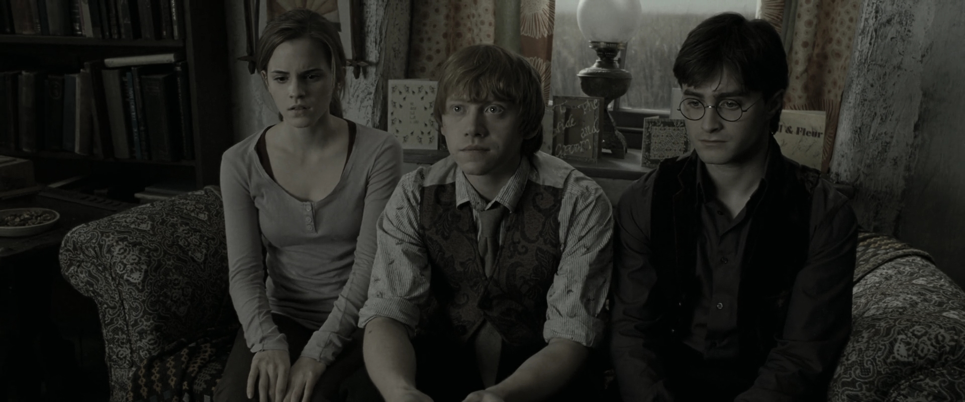 EmmaWatsonFan_dot_nl-HarryPotterAndTheDeathlyHallowsPart1-1726.jpg