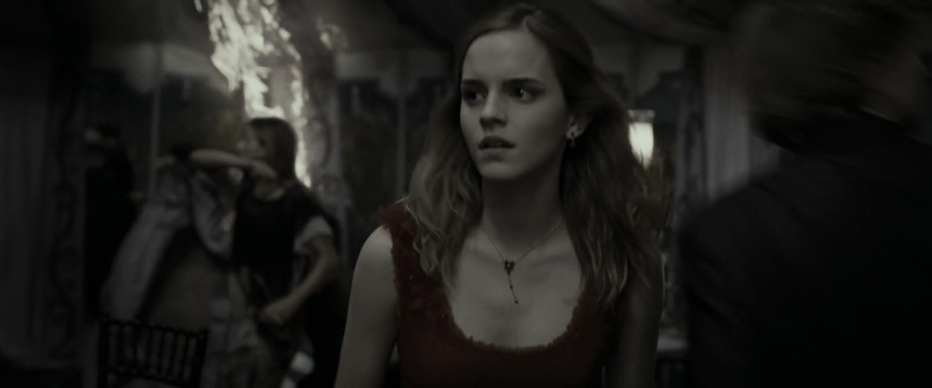 EmmaWatsonFan_dot_nl-HarryPotterAndTheDeathlyHallowsPart1-2088.jpg