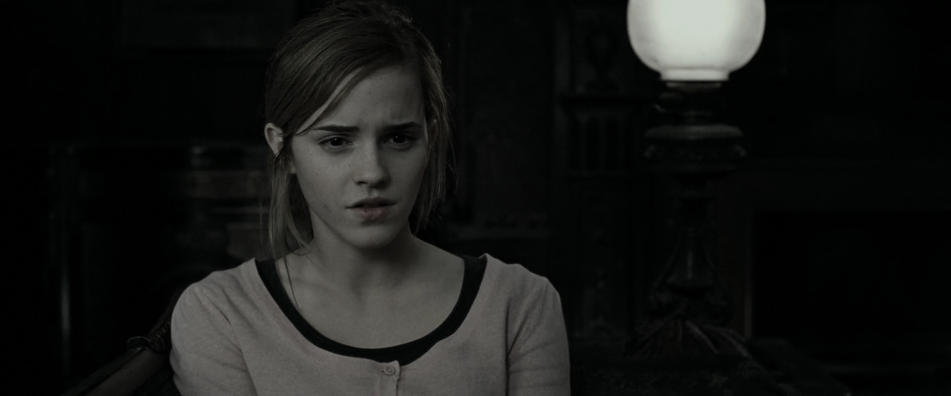 EmmaWatsonFan_dot_nl-HarryPotterAndTheDeathlyHallowsPart1-2791.jpg EmmaWatsonFan_dot_nl-HarryPotterAndTheDeathlyHallowsPart1-2791.jpg