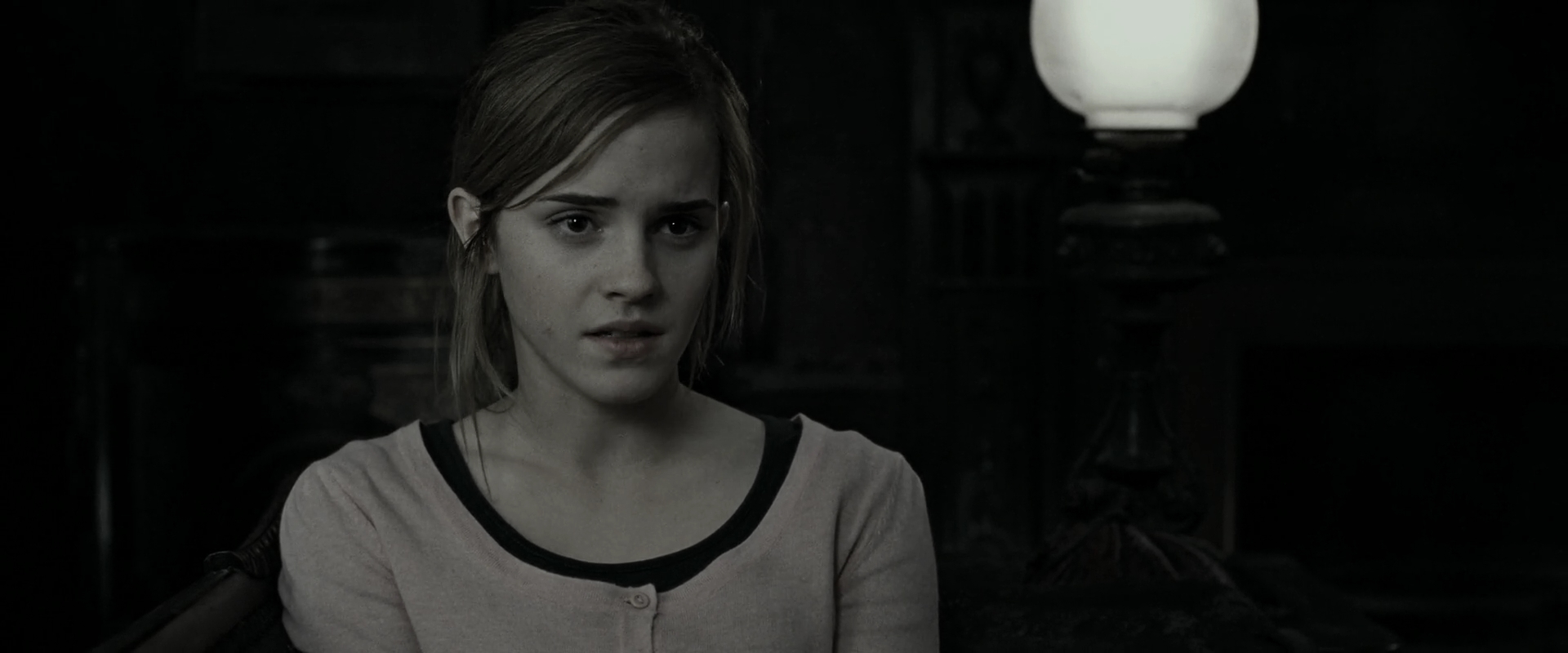 EmmaWatsonFan_dot_nl-HarryPotterAndTheDeathlyHallowsPart1-2794.jpg EmmaWatsonFan_dot_nl-HarryPotterAndTheDeathlyHallowsPart1-2794.jpg
