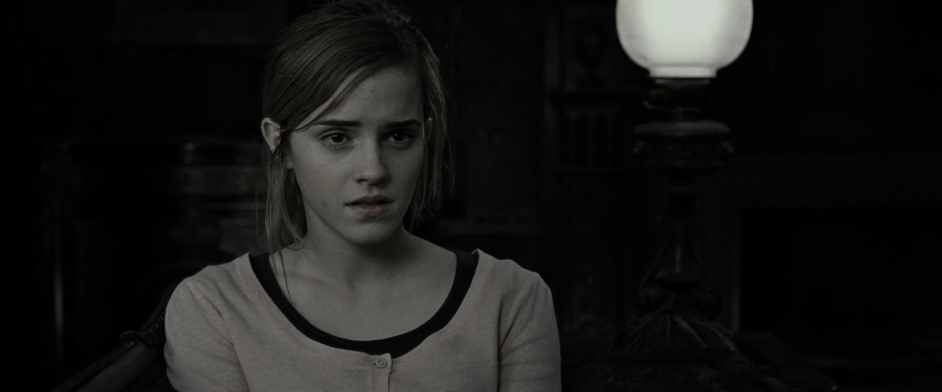 EmmaWatsonFan_dot_nl-HarryPotterAndTheDeathlyHallowsPart1-2796.jpg EmmaWatsonFan_dot_nl-HarryPotterAndTheDeathlyHallowsPart1-2796.jpg