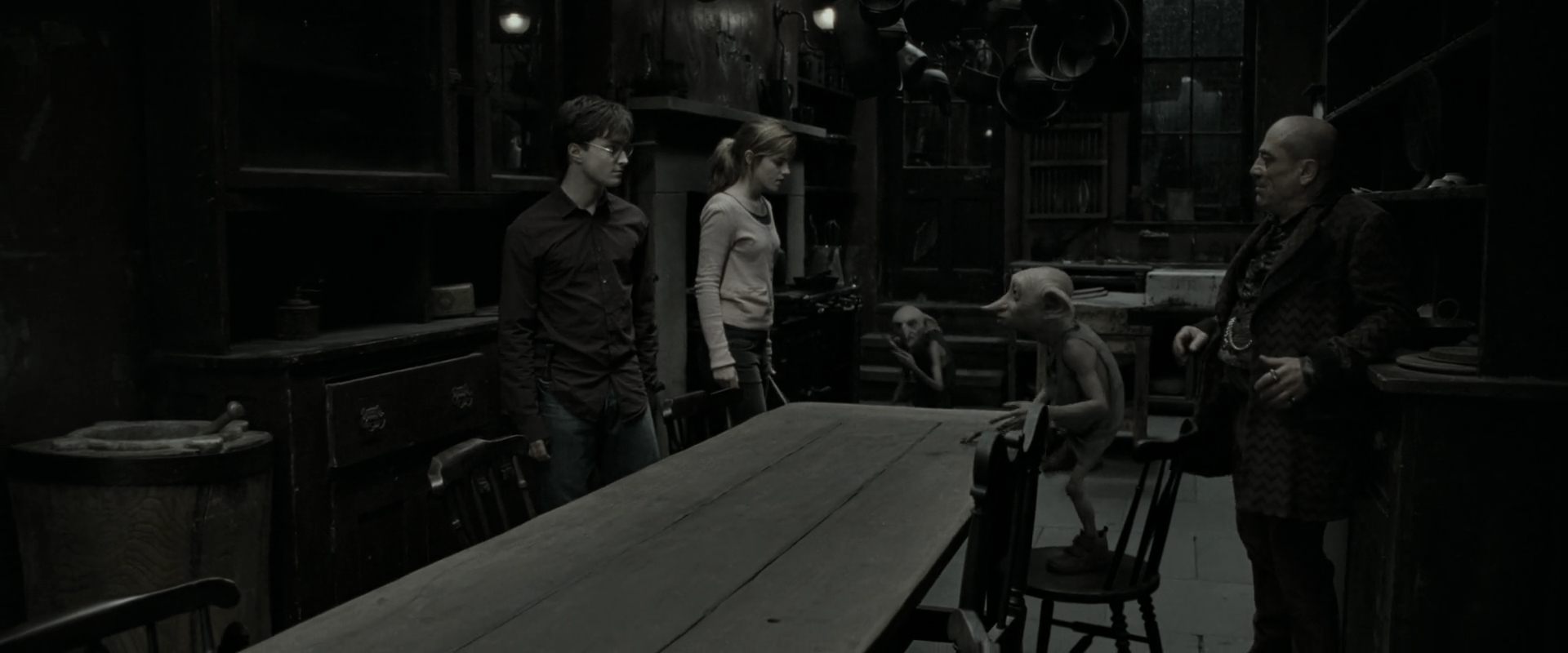 EmmaWatsonFan_dot_nl-HarryPotterAndTheDeathlyHallowsPart1-2828.jpg