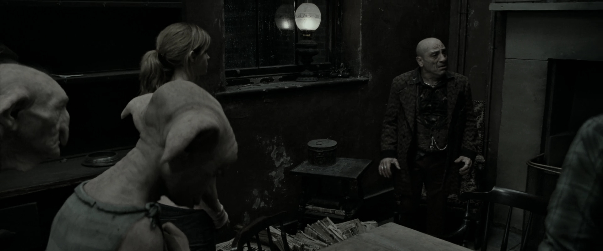 EmmaWatsonFan_dot_nl-HarryPotterAndTheDeathlyHallowsPart1-2859.jpg EmmaWatsonFan_dot_nl-HarryPotterAndTheDeathlyHallowsPart1-2859.jpg