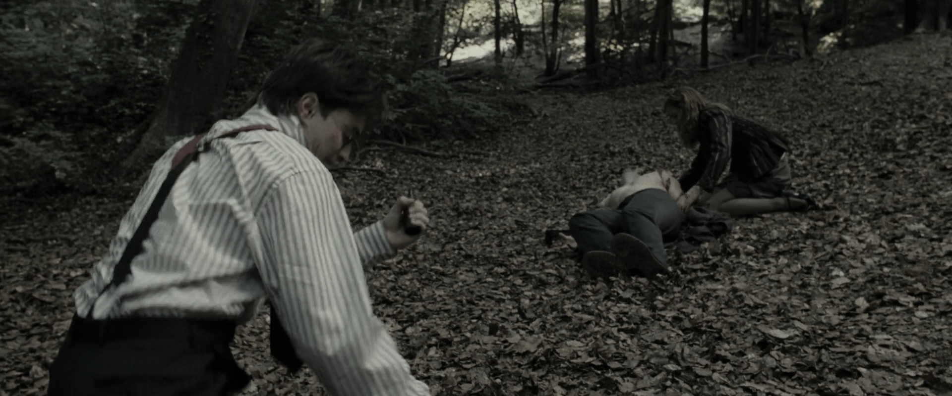 EmmaWatsonFan_dot_nl-HarryPotterAndTheDeathlyHallowsPart1-3740.jpg EmmaWatsonFan_dot_nl-HarryPotterAndTheDeathlyHallowsPart1-3740.jpg