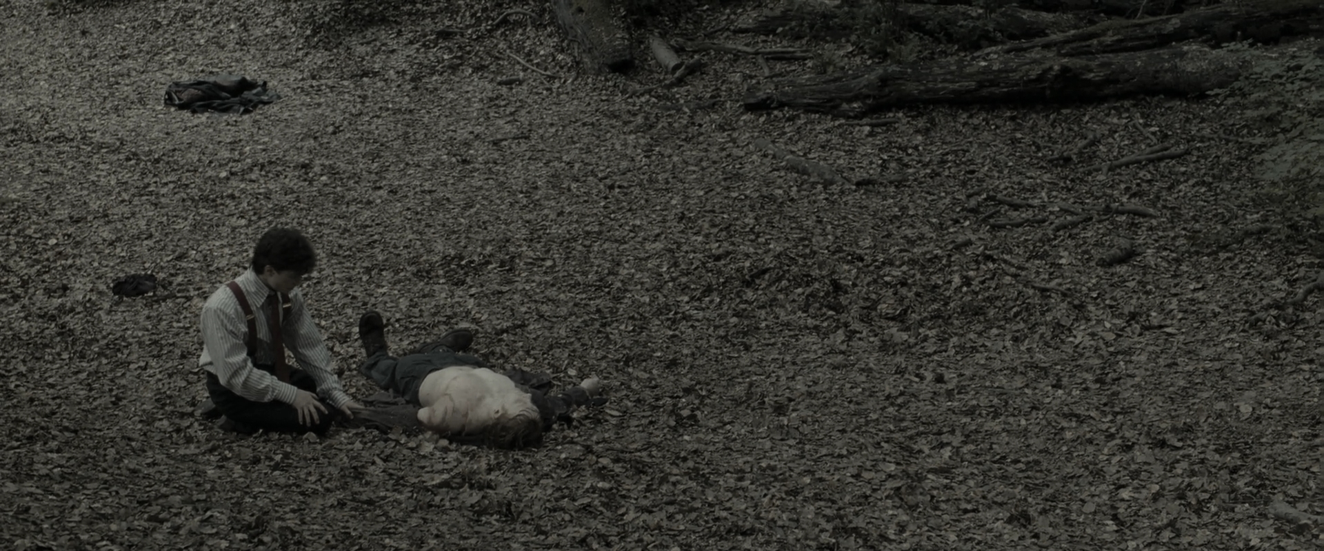 EmmaWatsonFan_dot_nl-HarryPotterAndTheDeathlyHallowsPart1-3810.jpg EmmaWatsonFan_dot_nl-HarryPotterAndTheDeathlyHallowsPart1-3810.jpg