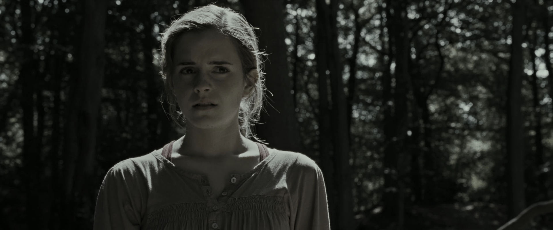 EmmaWatsonFan_dot_nl-HarryPotterAndTheDeathlyHallowsPart1-3905.jpg EmmaWatsonFan_dot_nl-HarryPotterAndTheDeathlyHallowsPart1-3905.jpg