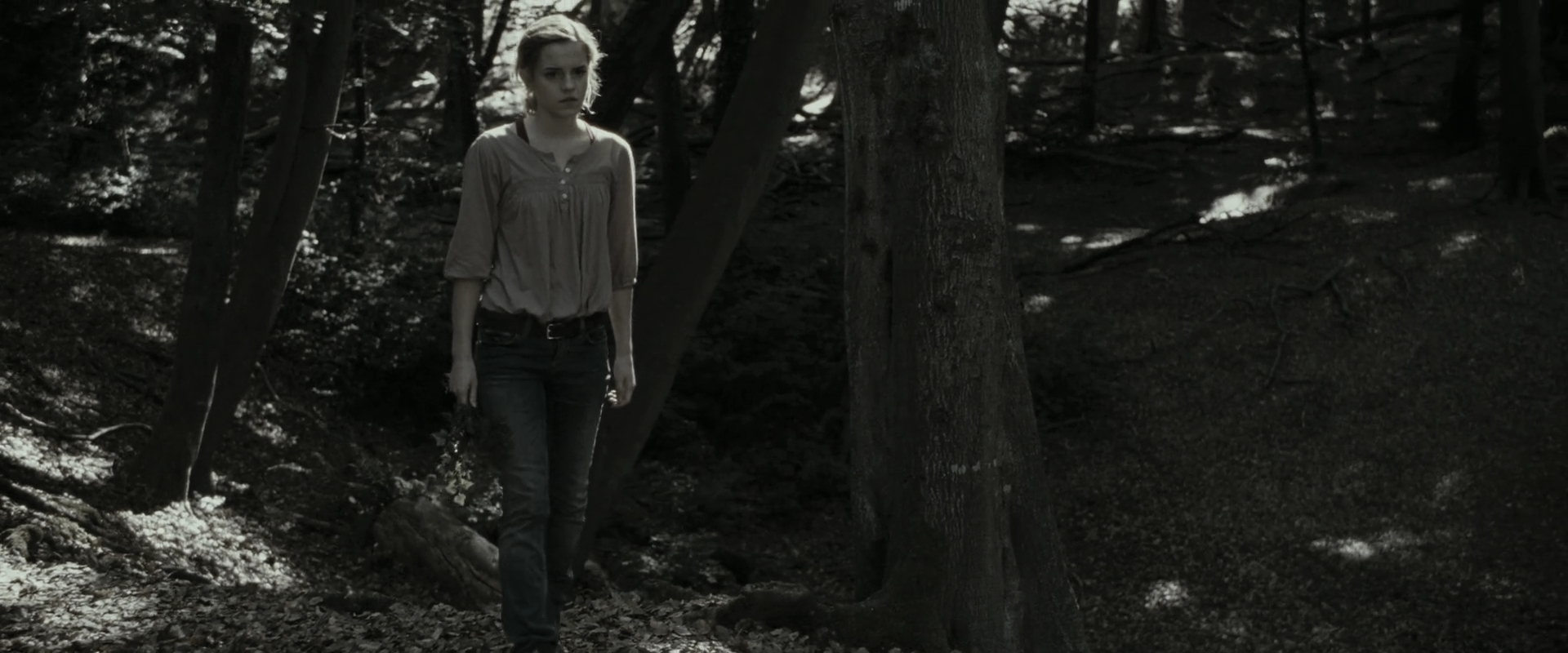 EmmaWatsonFan_dot_nl-HarryPotterAndTheDeathlyHallowsPart1-3987.jpg EmmaWatsonFan_dot_nl-HarryPotterAndTheDeathlyHallowsPart1-3987.jpg