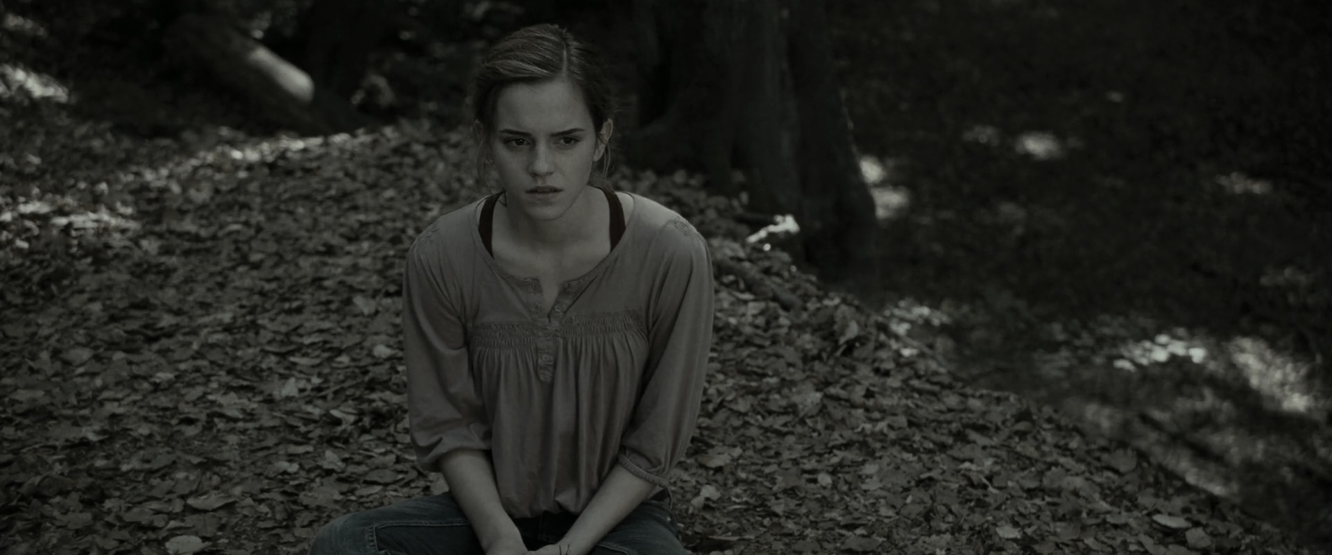 EmmaWatsonFan_dot_nl-HarryPotterAndTheDeathlyHallowsPart1-4014.jpg EmmaWatsonFan_dot_nl-HarryPotterAndTheDeathlyHallowsPart1-4014.jpg