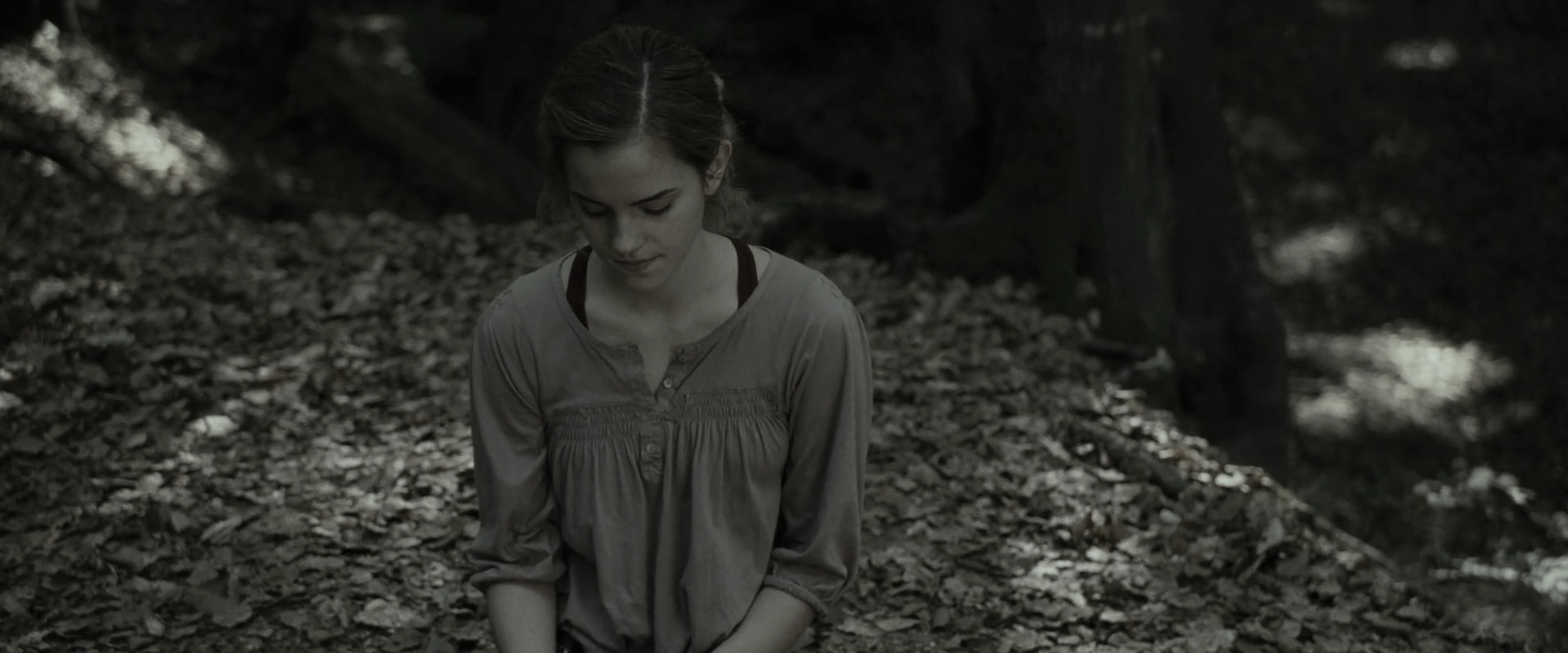 EmmaWatsonFan_dot_nl-HarryPotterAndTheDeathlyHallowsPart1-4025.jpg EmmaWatsonFan_dot_nl-HarryPotterAndTheDeathlyHallowsPart1-4025.jpg