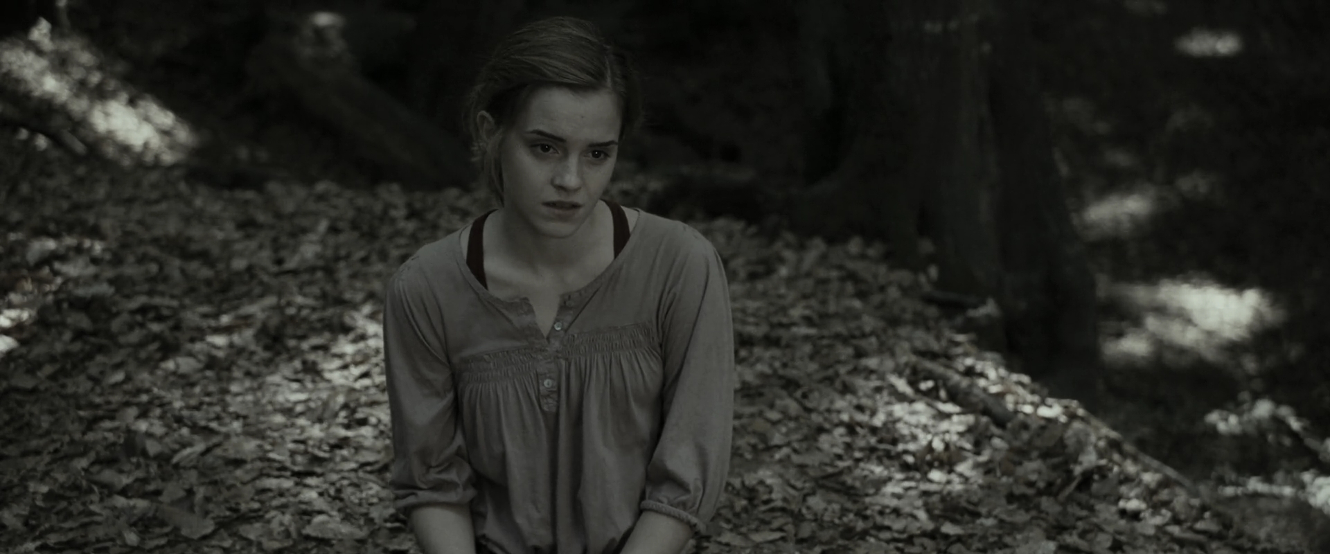 EmmaWatsonFan_dot_nl-HarryPotterAndTheDeathlyHallowsPart1-4028.jpg EmmaWatsonFan_dot_nl-HarryPotterAndTheDeathlyHallowsPart1-4028.jpg