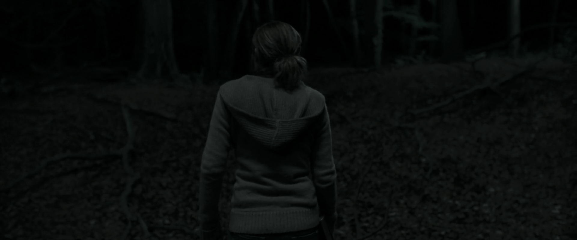 EmmaWatsonFan_dot_nl-HarryPotterAndTheDeathlyHallowsPart1-4147.jpg EmmaWatsonFan_dot_nl-HarryPotterAndTheDeathlyHallowsPart1-4147.jpg