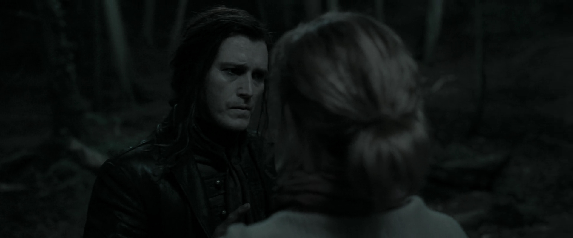 EmmaWatsonFan_dot_nl-HarryPotterAndTheDeathlyHallowsPart1-4181.jpg EmmaWatsonFan_dot_nl-HarryPotterAndTheDeathlyHallowsPart1-4181.jpg