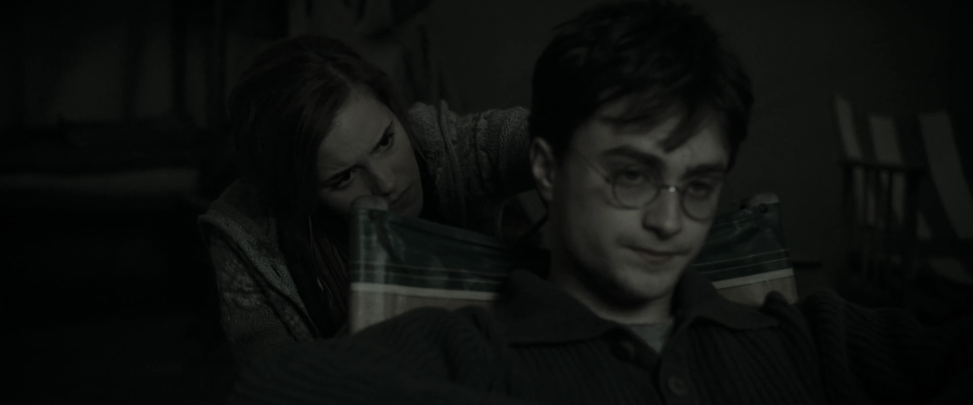 EmmaWatsonFan_dot_nl-HarryPotterAndTheDeathlyHallowsPart1-4341.jpg EmmaWatsonFan_dot_nl-HarryPotterAndTheDeathlyHallowsPart1-4341.jpg