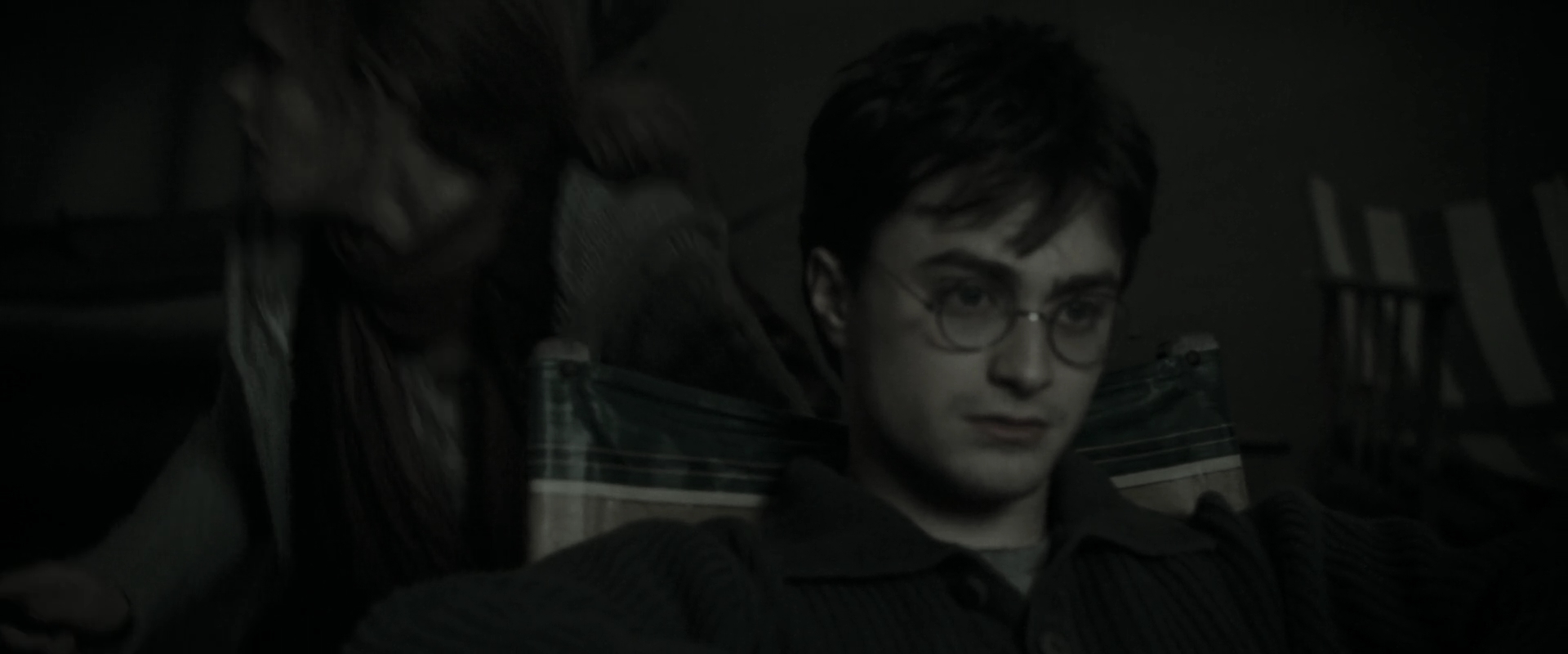 EmmaWatsonFan_dot_nl-HarryPotterAndTheDeathlyHallowsPart1-4347.jpg EmmaWatsonFan_dot_nl-HarryPotterAndTheDeathlyHallowsPart1-4347.jpg